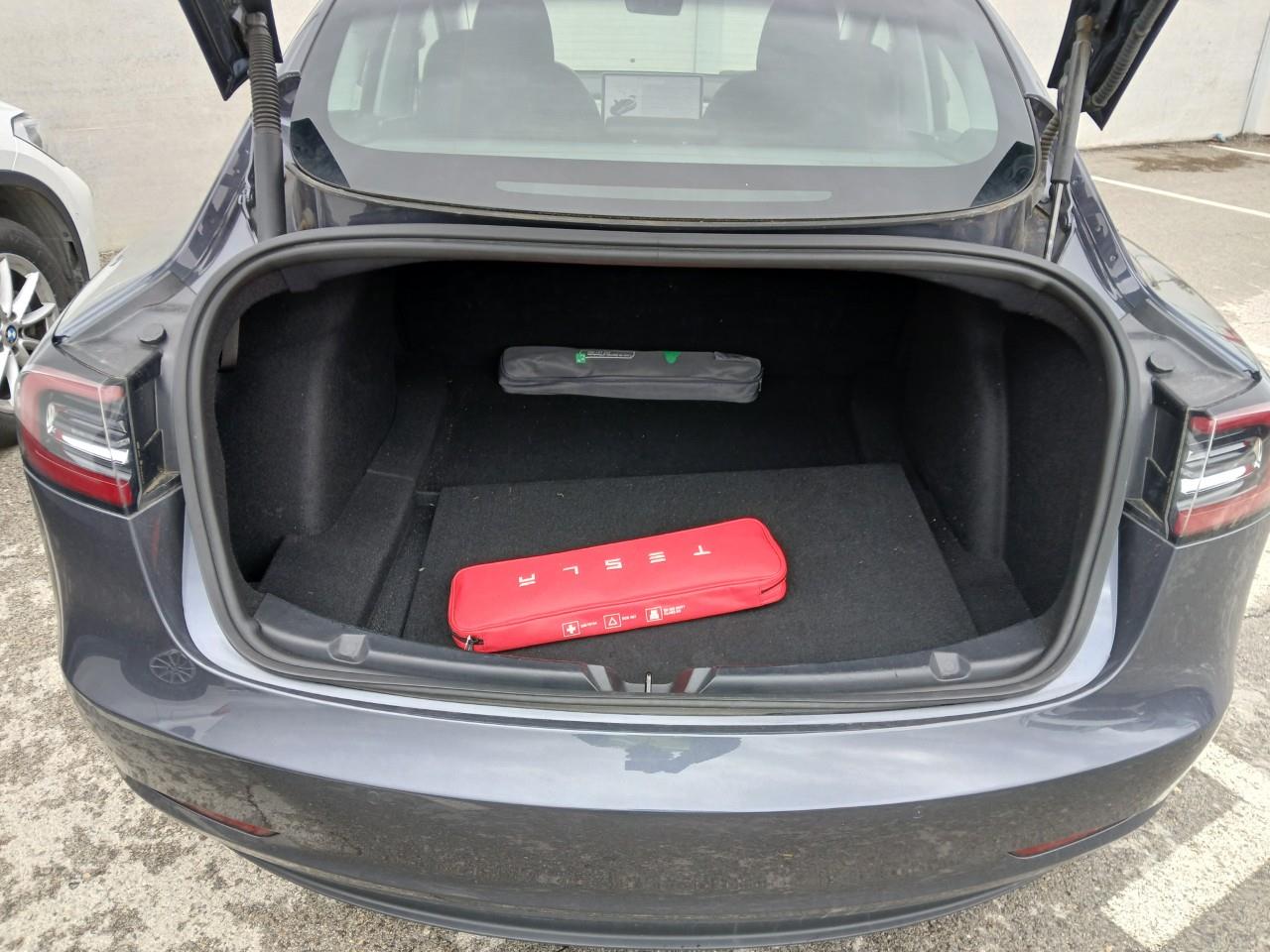 Foto Tesla Model 3 8
