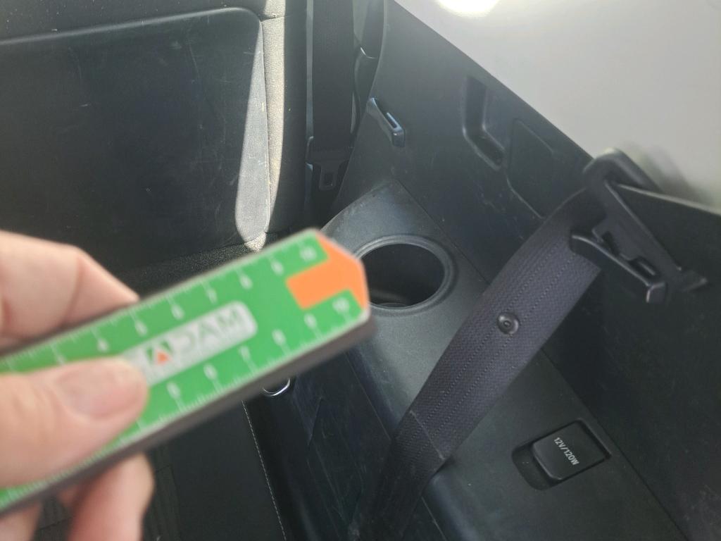 Daño en guarni maletero Arañazo ligero Arañazo ligero