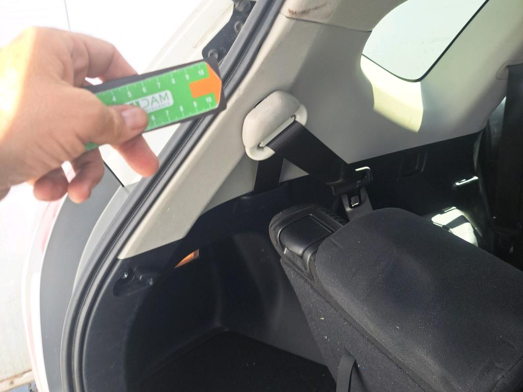 Daño en Puertas izquierdas Arañazo ligero Arañazo ligero