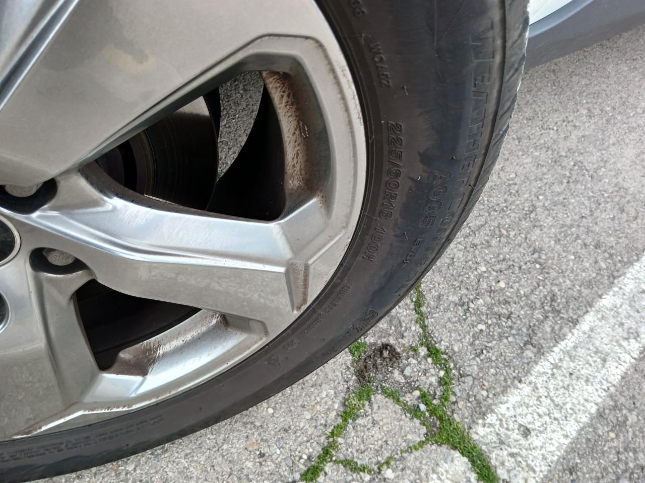 Daño en Llantas de aleación Golpe carrocería Golpe carrocería