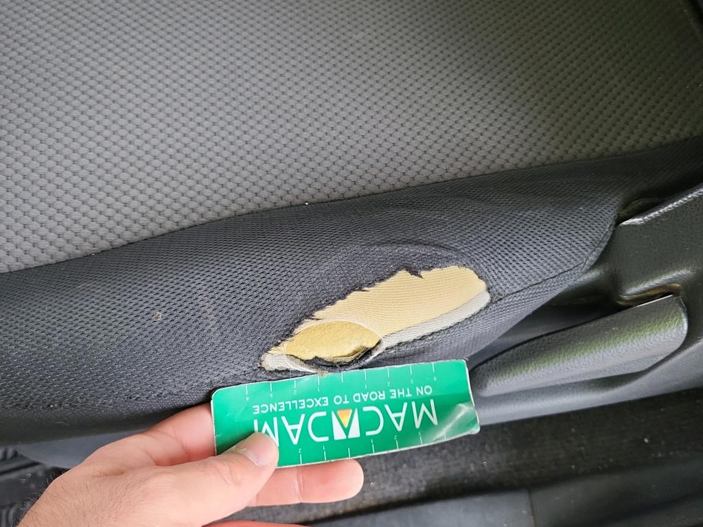 Daño en Asiento conductor Roto Roto