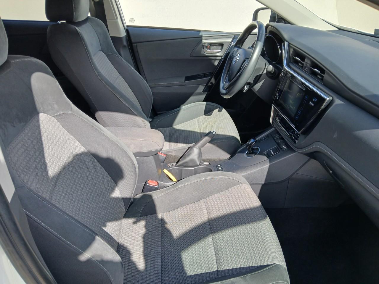 Foto Toyota Auris 6
