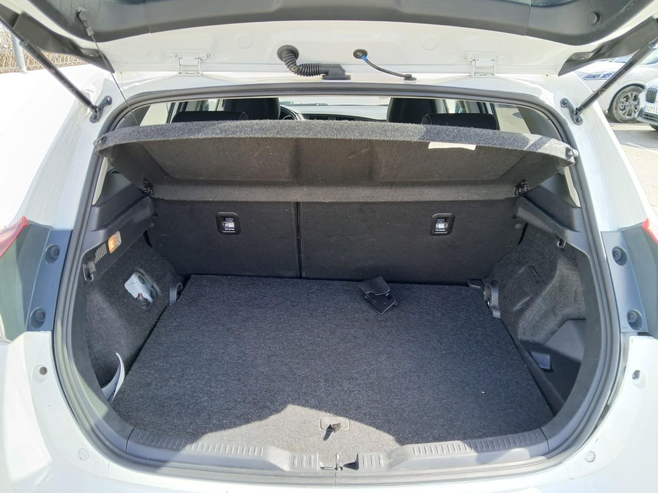 Foto Toyota Auris 8