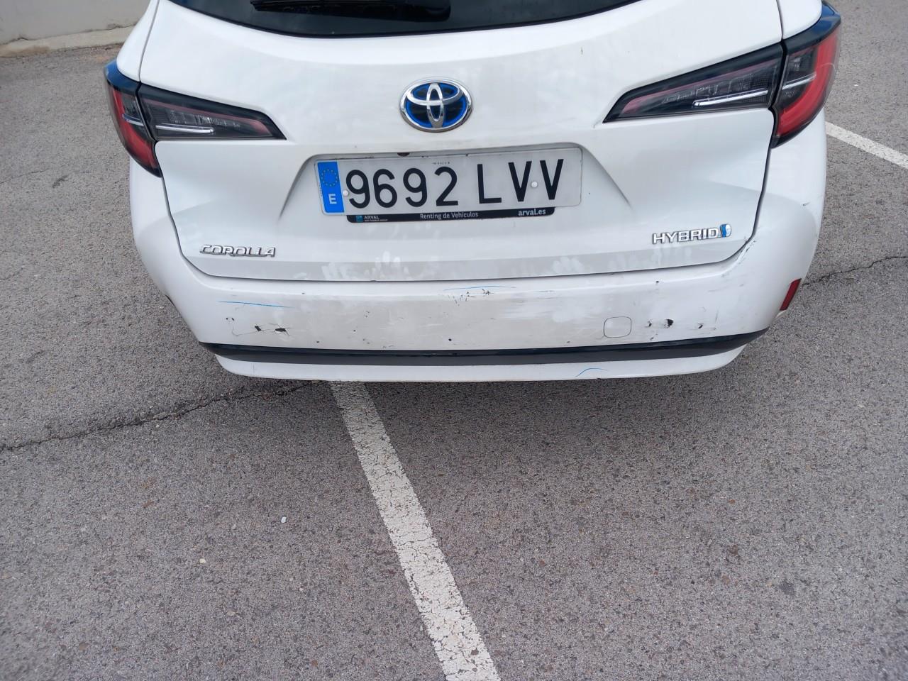Daño en Parachoque trasero Golpe carrocería Golpe carrocería