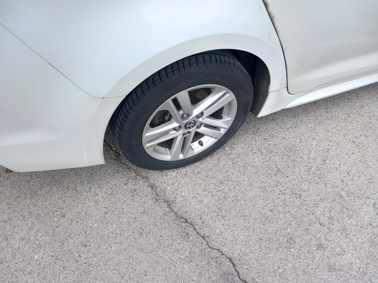 Daño en Llantas de aleación Golpe carrocería Golpe carrocería