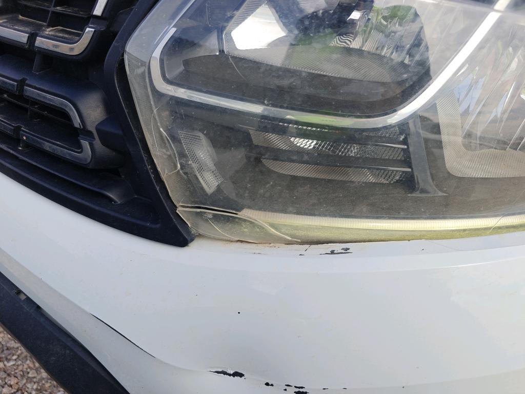 Daño en Optico delantero izquierdo Roto Roto