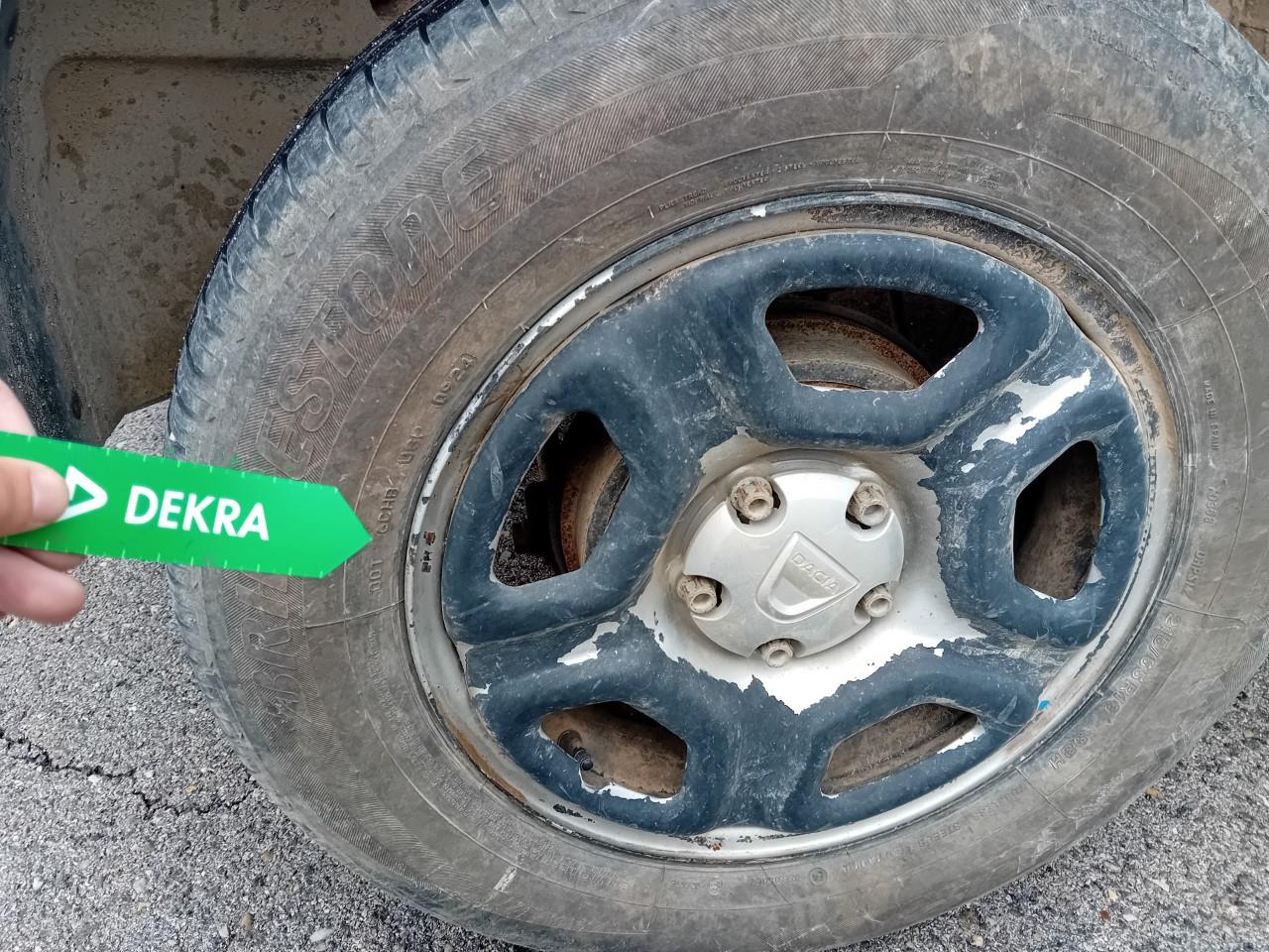 Daño en Llantas de aleación Golpe carrocería Golpe carrocería