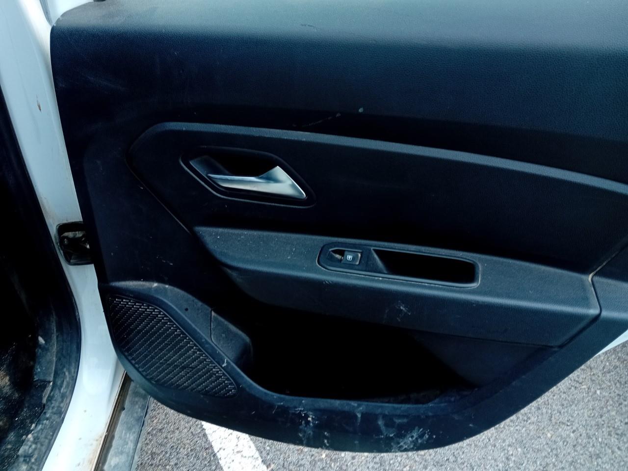 Daño en Guarnecido puerta Arañazo profundo Arañazo profundo
