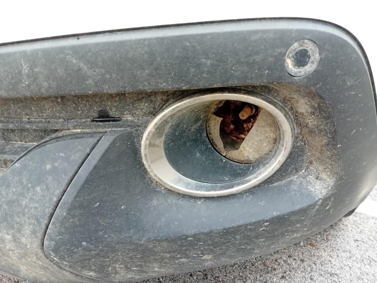 Daño en Antiniebla Roto Roto