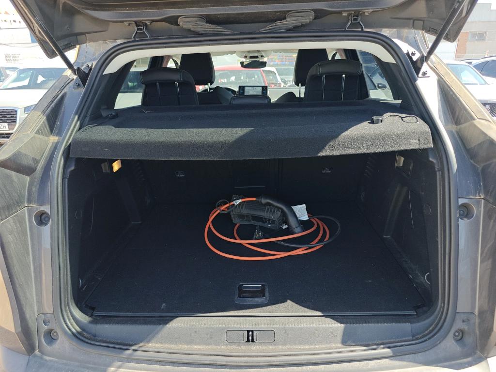Foto Peugeot 3008 Hybrid 8