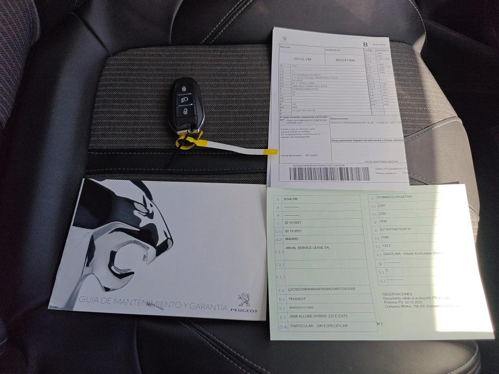 Foto Peugeot 3008 Hybrid 9