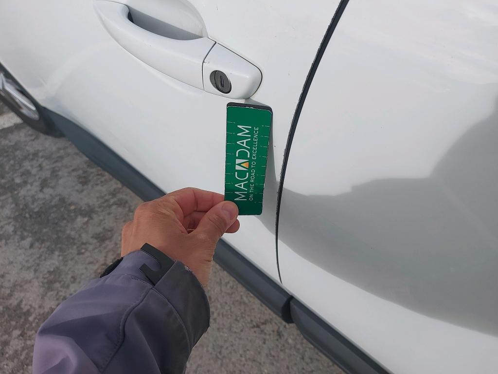 Daño en Puerta delantera izquierda Bollo Bollo