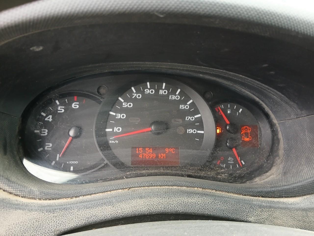 Foto Nissan NV400 4