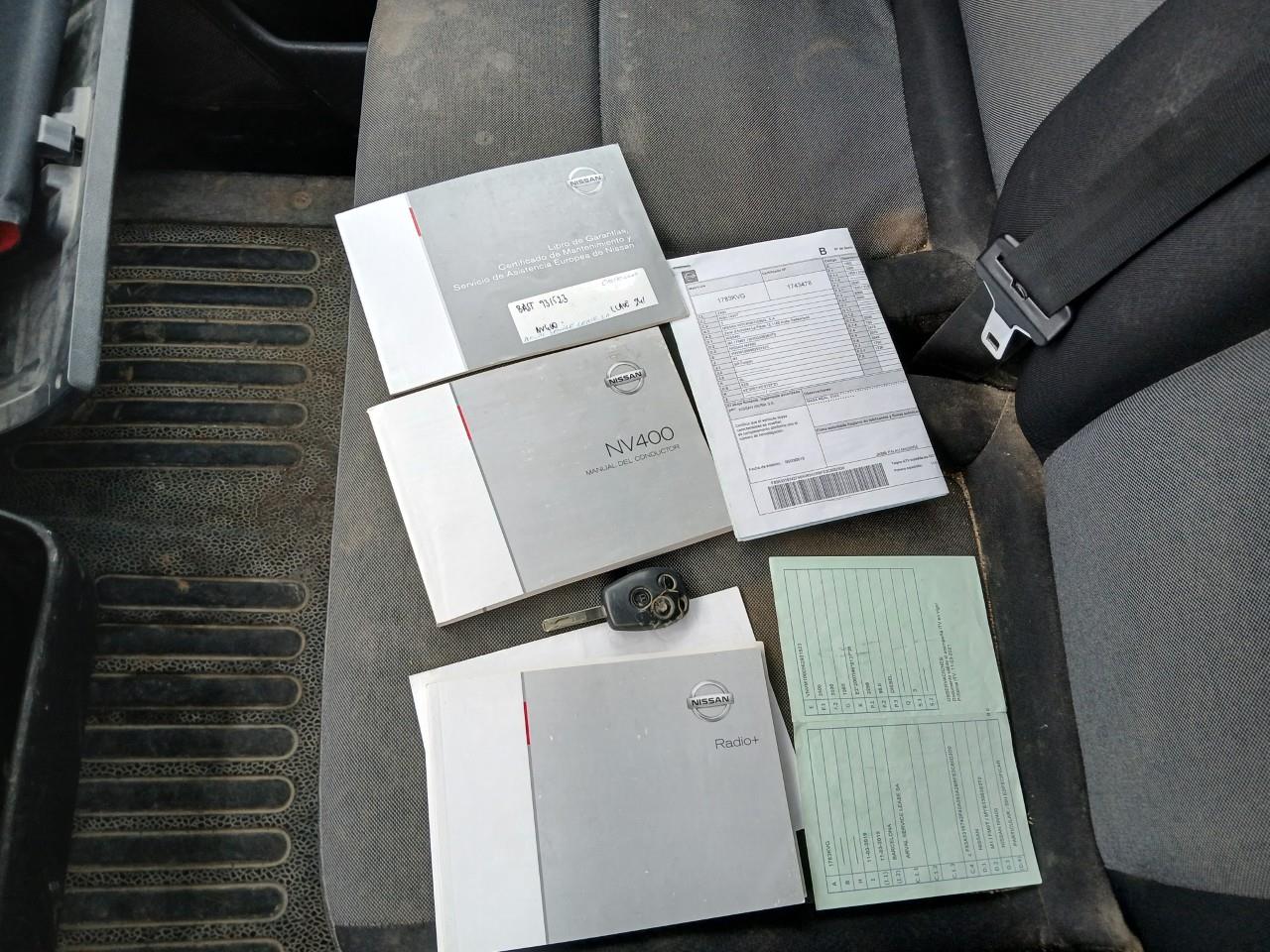Foto Nissan NV400 5
