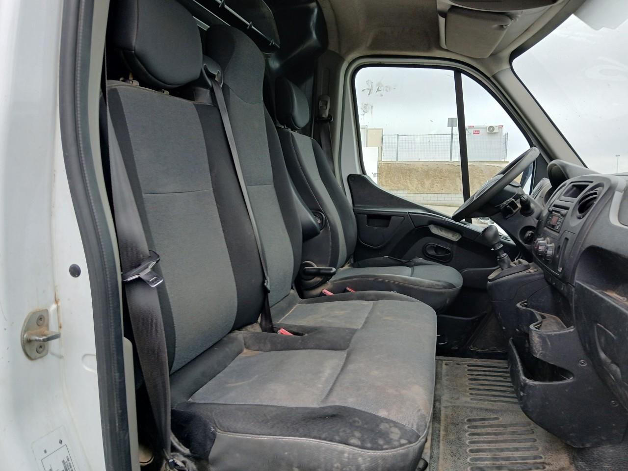 Foto Nissan NV400 6