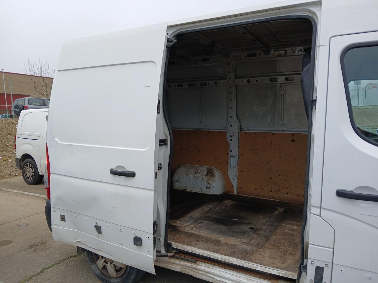 Foto Nissan NV400 8