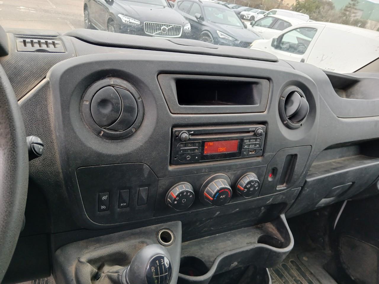 Foto Nissan NV400 10