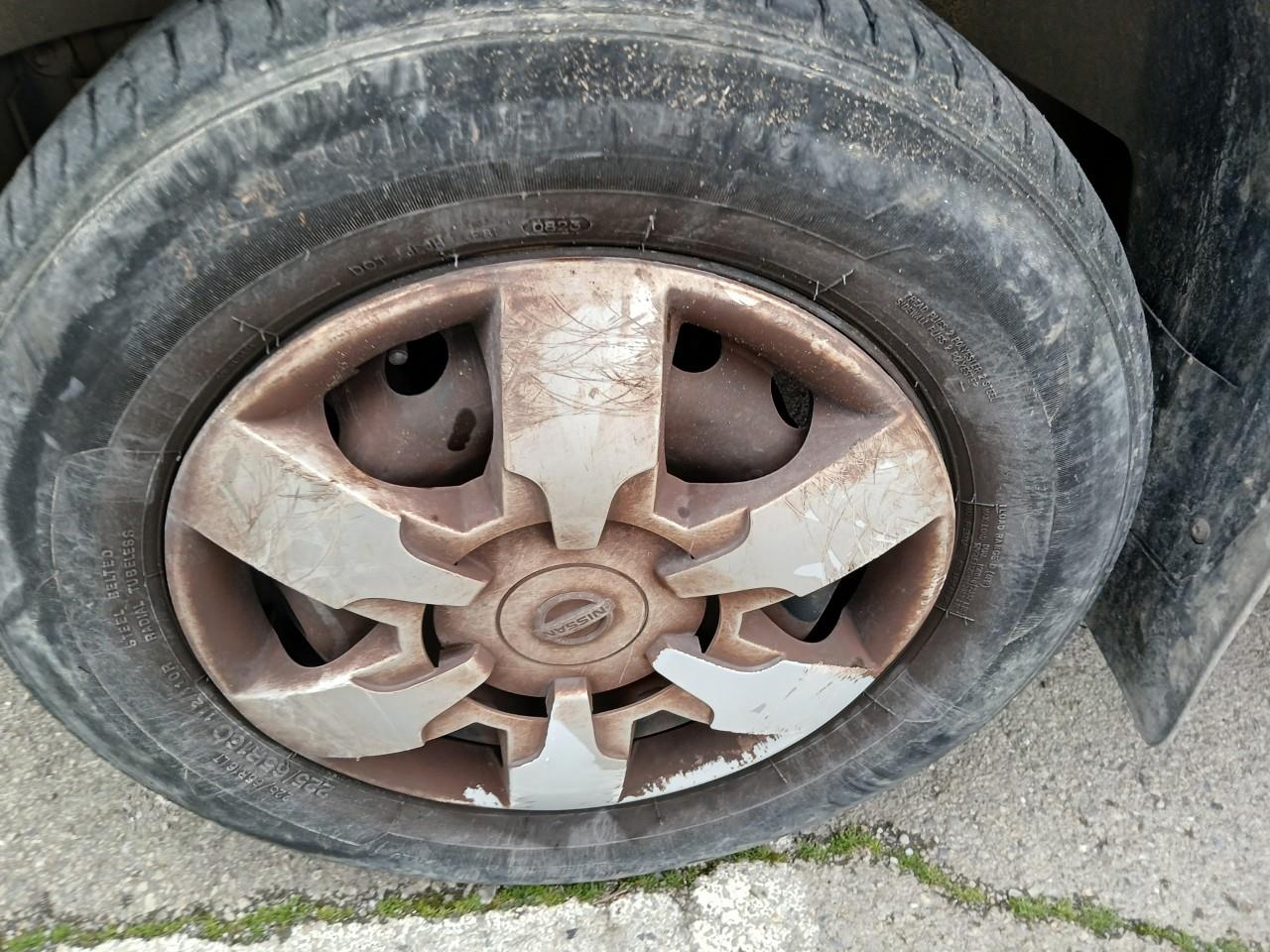 Daño en Tapacubos Roto Roto