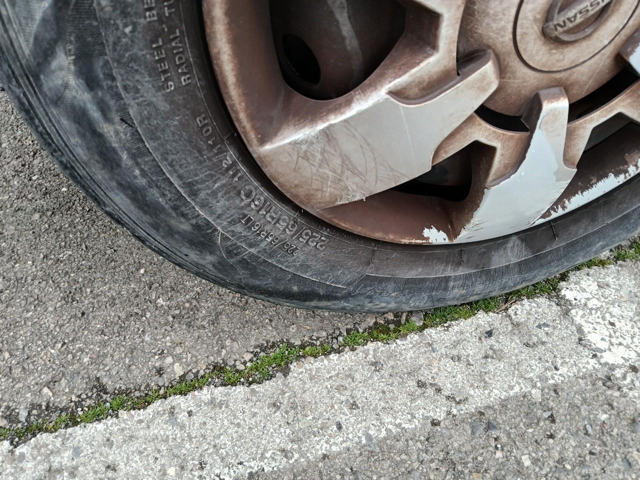 Daño en Tapacubos Roto Roto