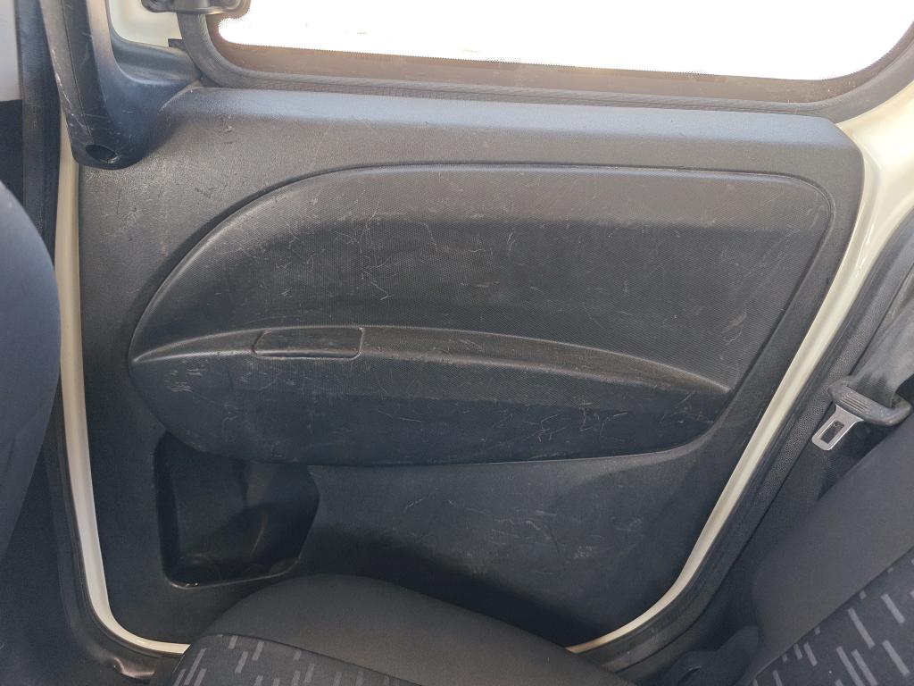 Daño en Guarnecido puerta Arañazo ligero Arañazo ligero