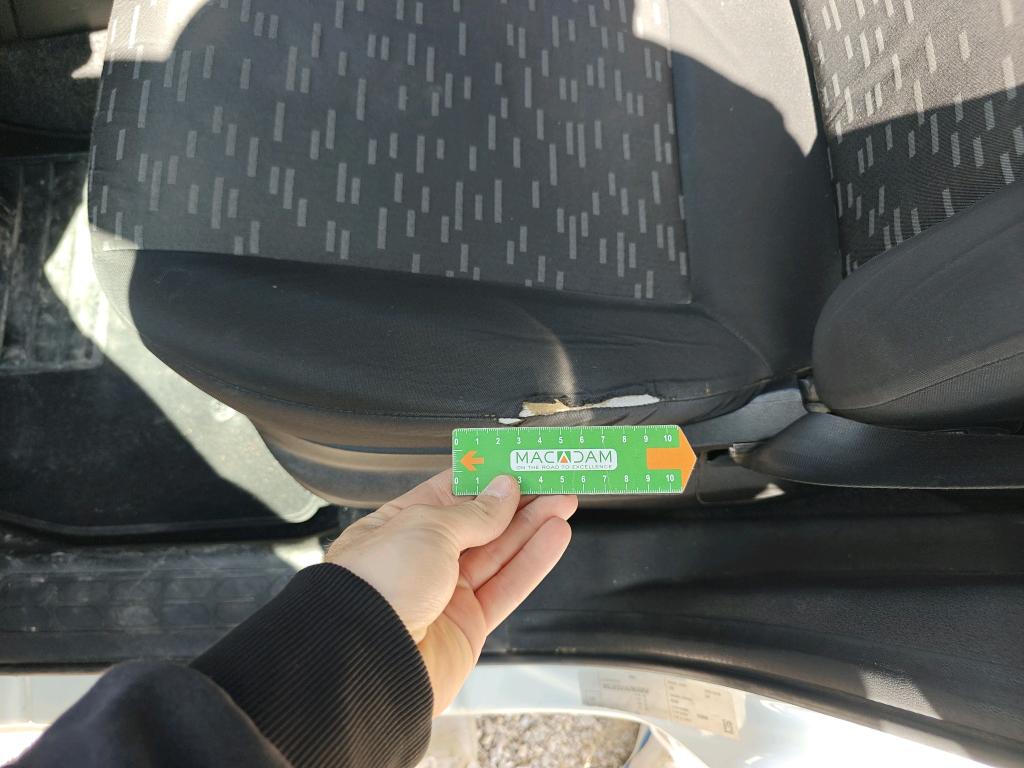 Daño en Asiento conductor Roto Roto