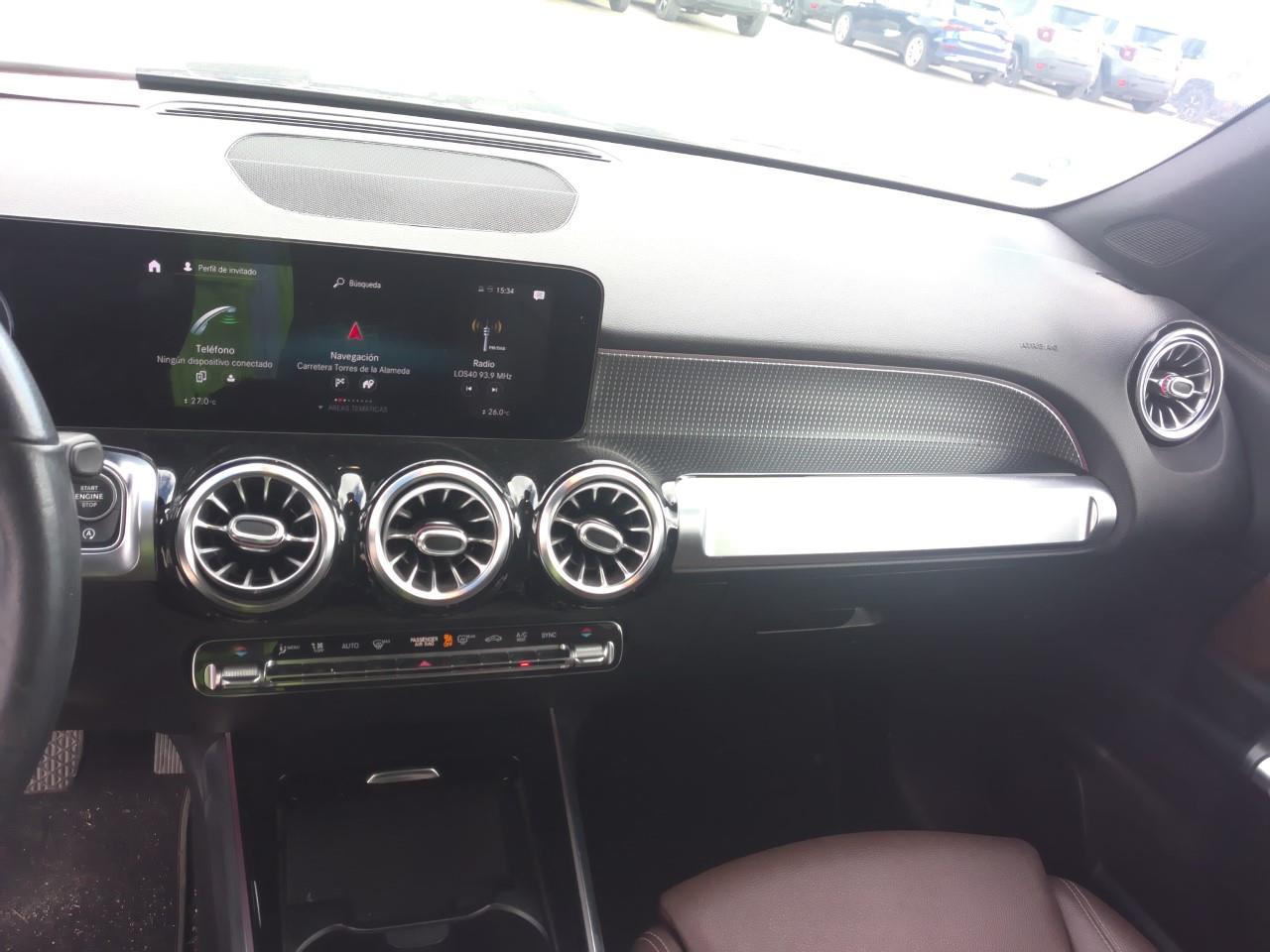 Foto Mercedes Benz Clase GLB 12