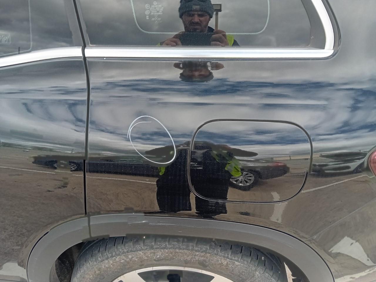 Daño en Aleta trasera izquierdo Golpe carrocería y  pintura dañada Golpe carrocería y  pintura dañada