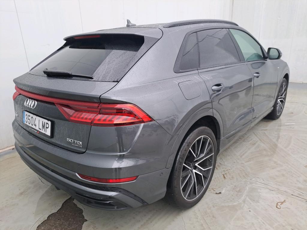Foto Audi Q8 2