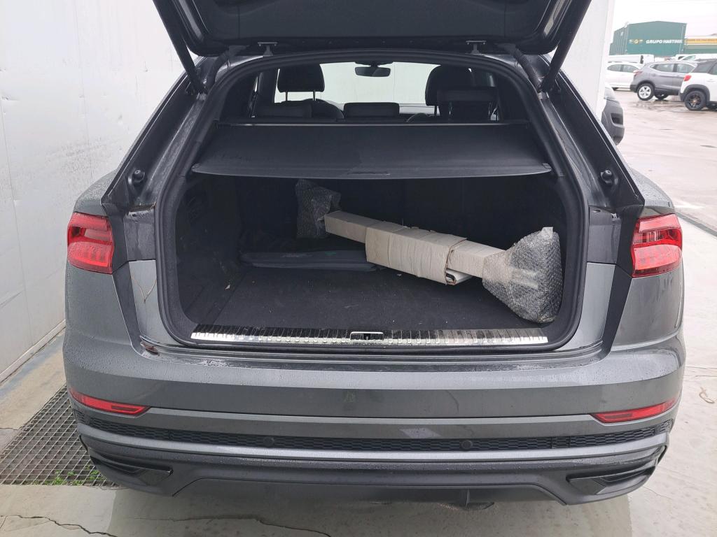 Foto Audi Q8 8