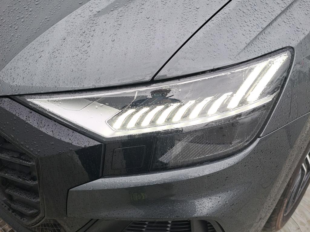 Foto Audi Q8 17