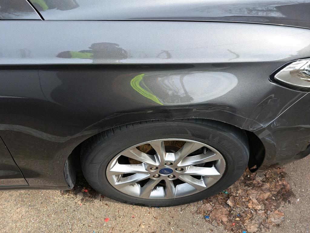 Daño en Aleta delantera derecha Bollo Bollo