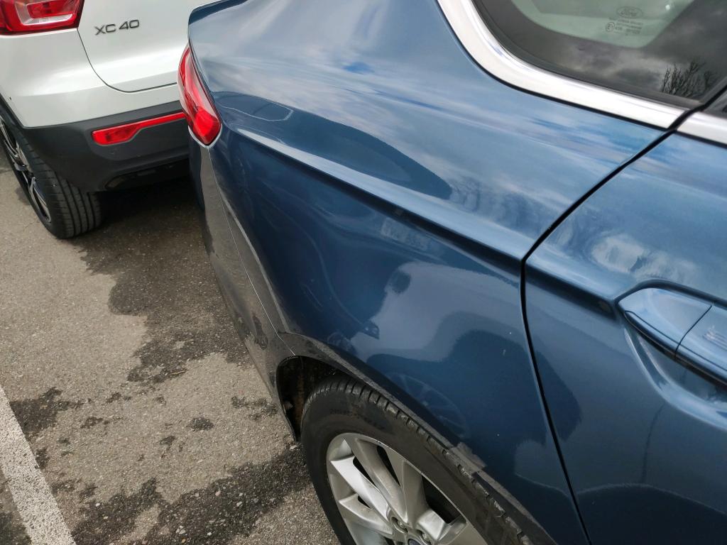 Daño en Aleta trasera derecha Bollo Bollo