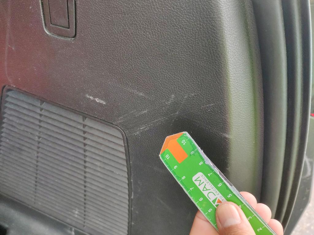 Daño en Techo Arañazo ligero Arañazo ligero