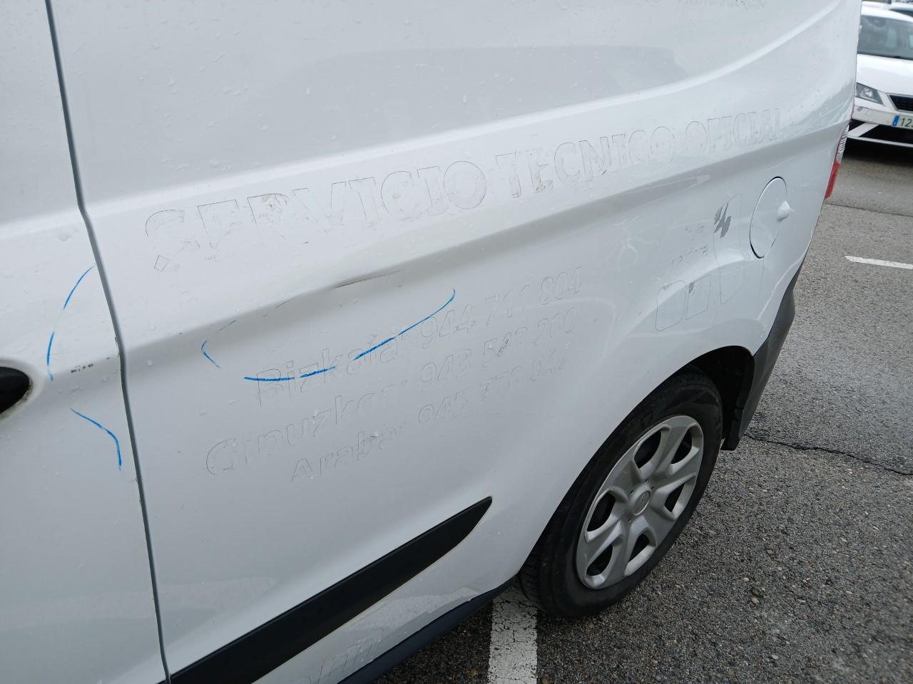 Daño en panel Golpe carrocería Golpe carrocería