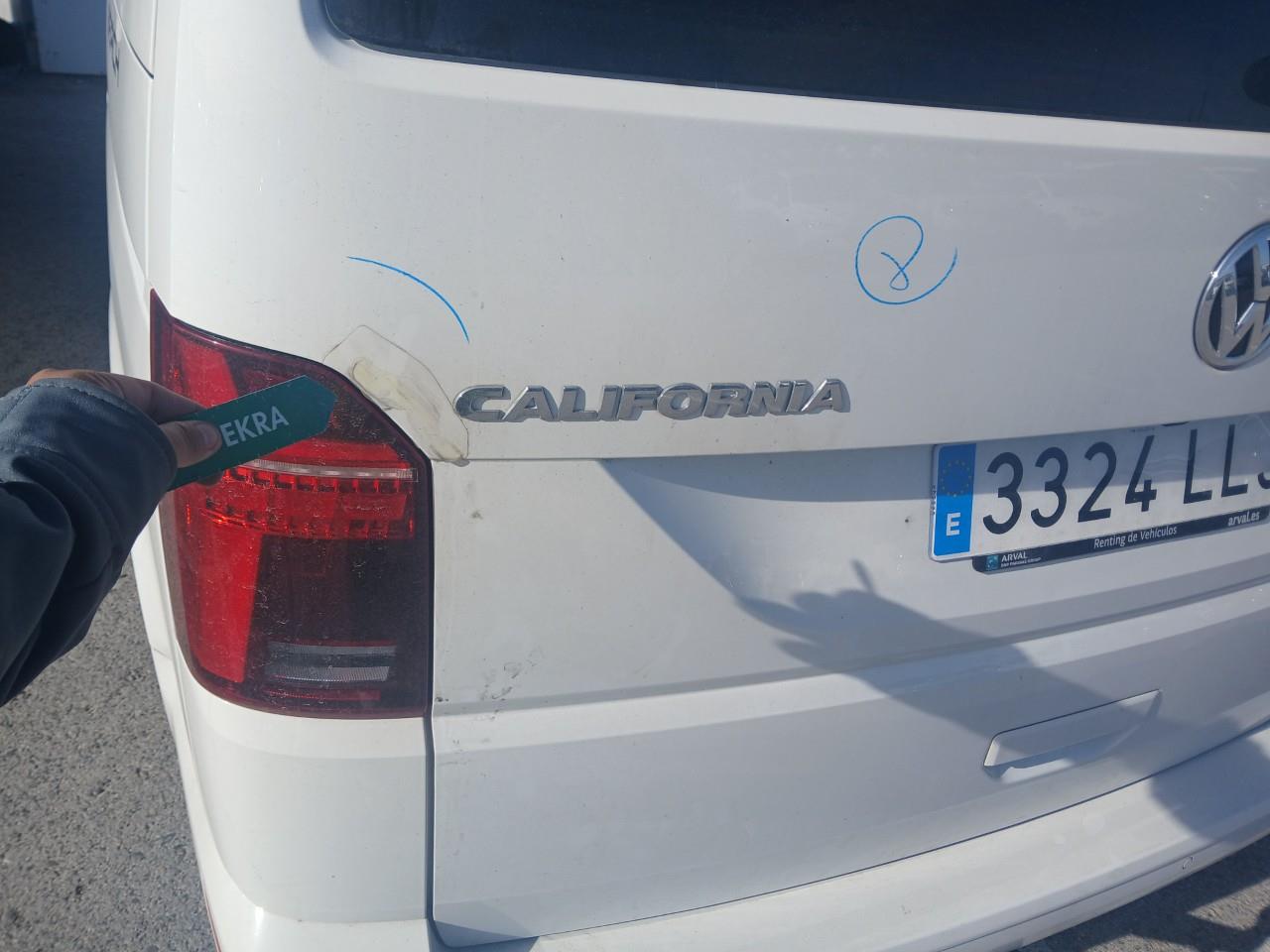 Daño en Maletero Arañazo profundo Arañazo profundo
