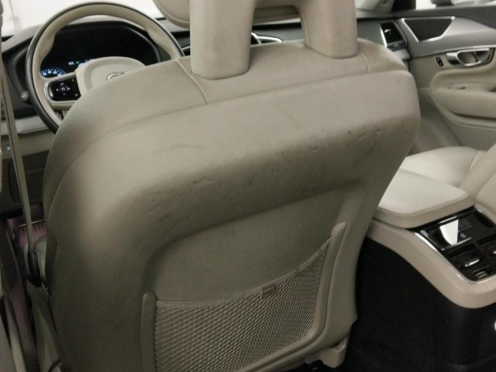 Daño en Asiento conductor Arañazo ligero Arañazo ligero