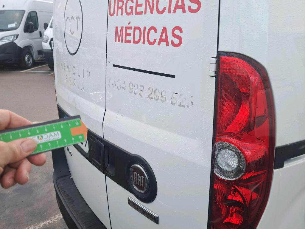 Daño en Puerta Tr Arañazo ligero Arañazo ligero