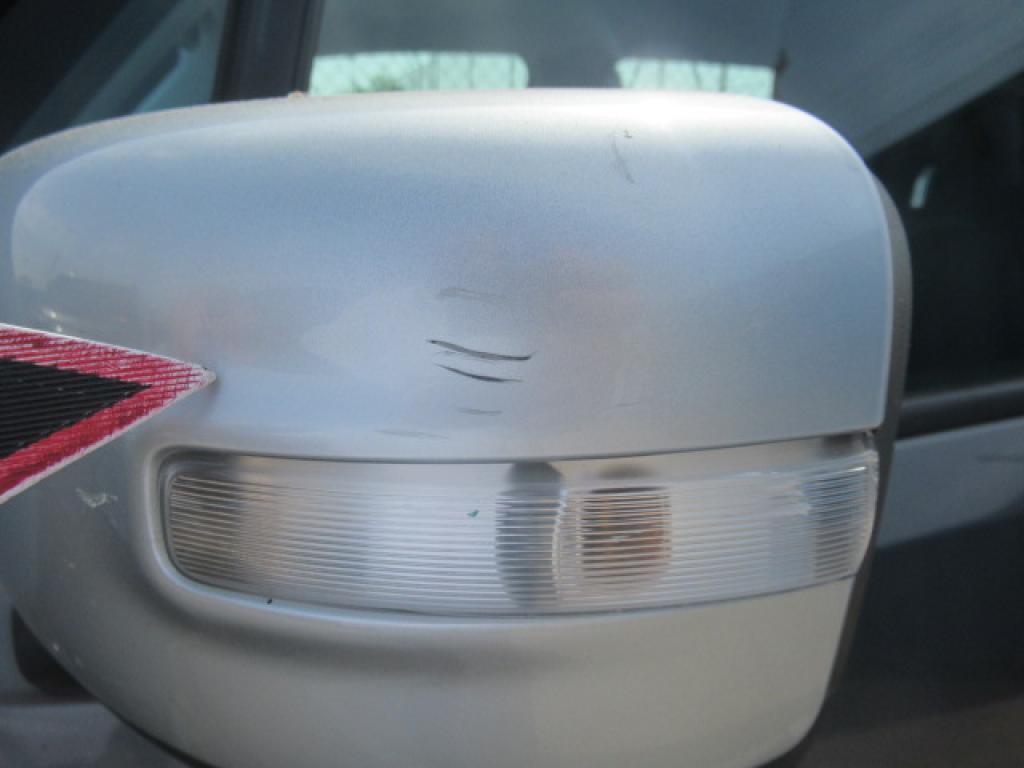 Daño en panel dañado dañado