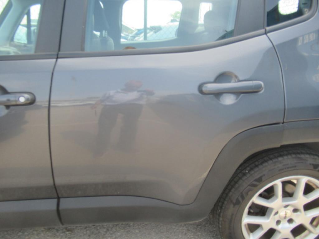 Daño en panel dañado dañado