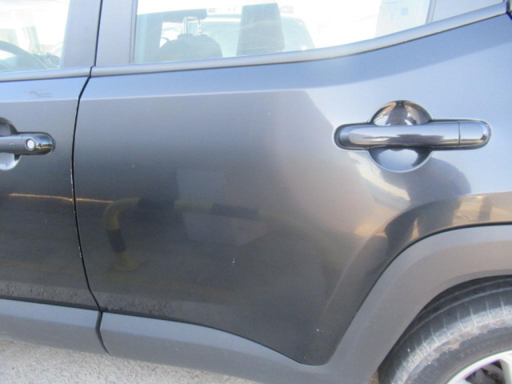 Daño en panel dañado dañado