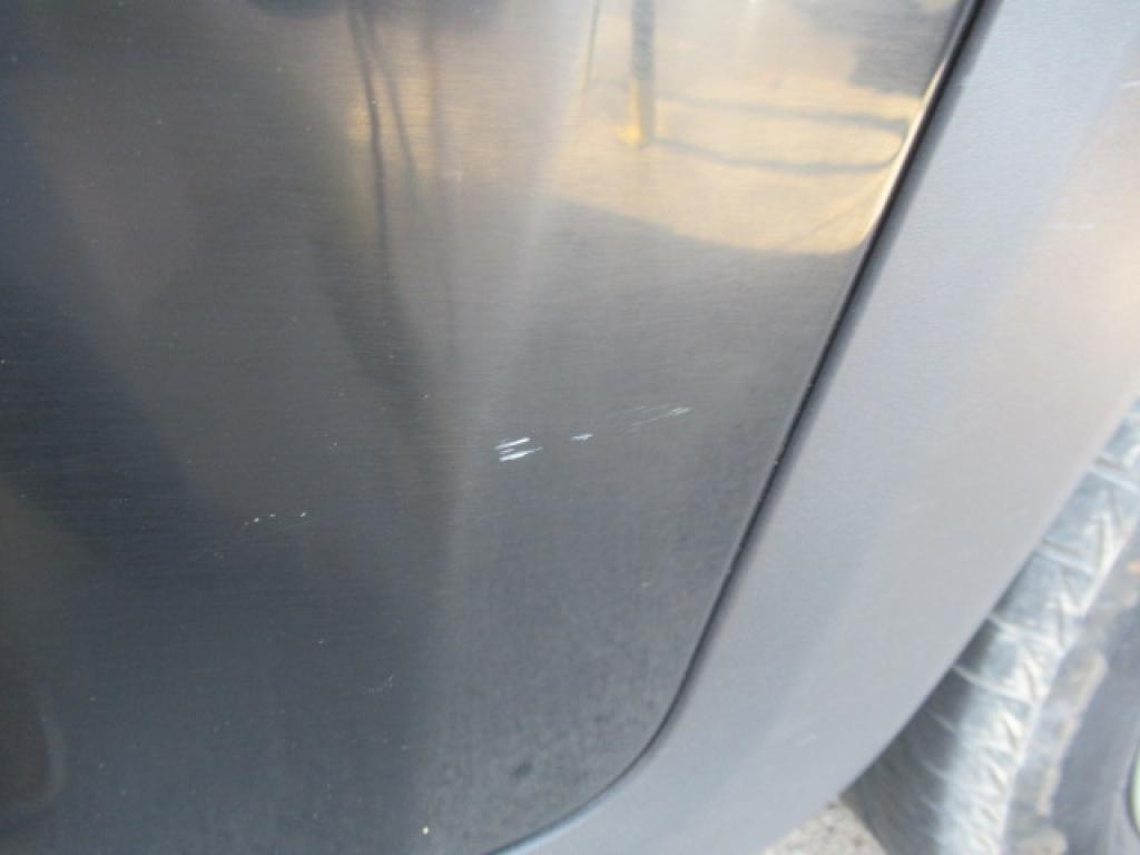 Daño en panel dañado dañado