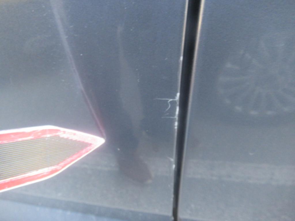 Daño en panel dañado dañado
