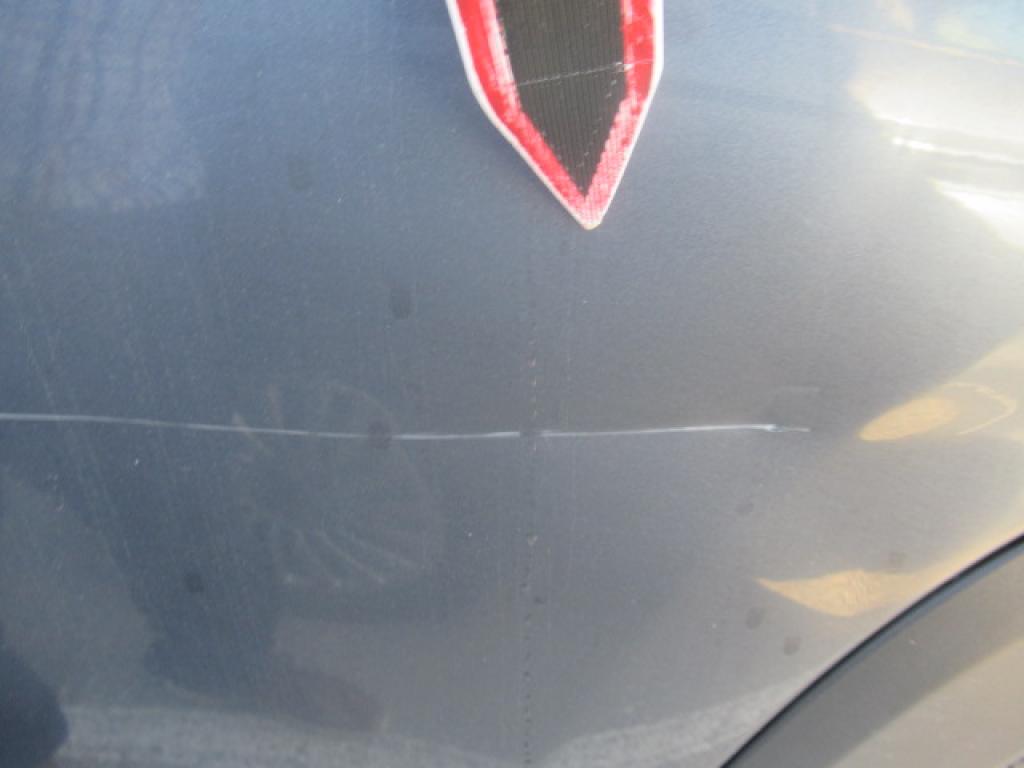 Daño en panel dañado dañado