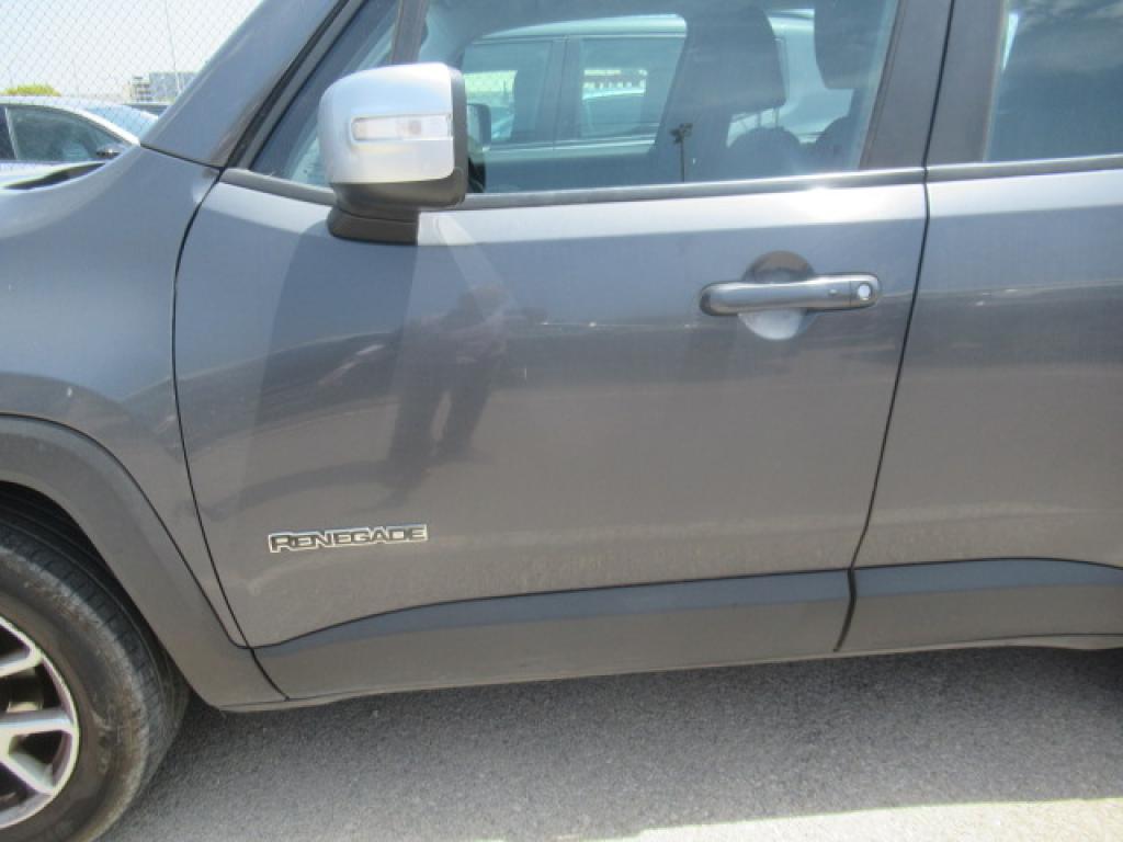Daño en panel dañado dañado
