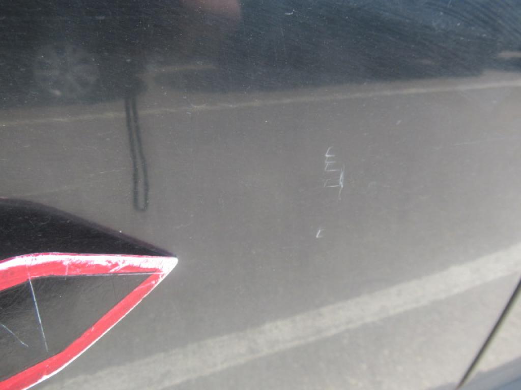 Daño en panel dañado dañado