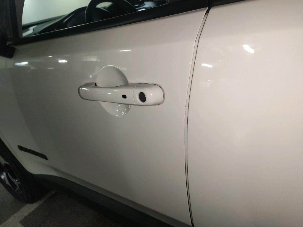 Daño en panel dañado dañado