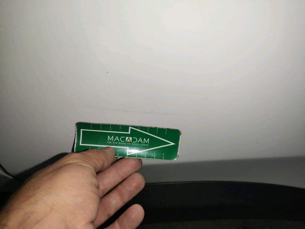 Daño en panel dañado dañado