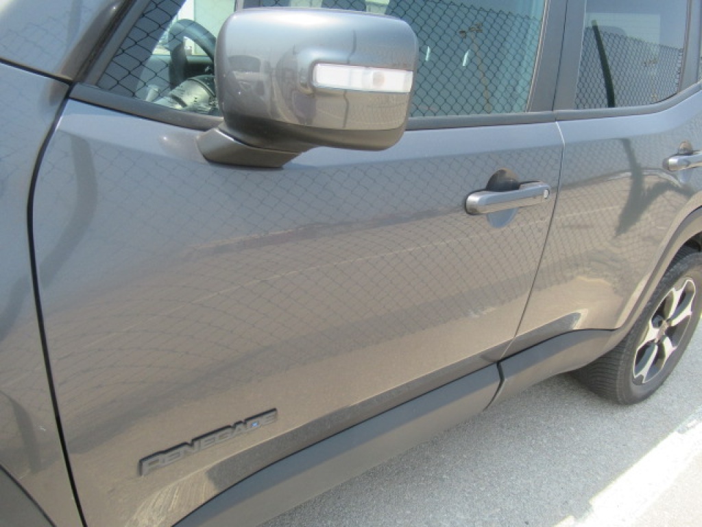 Daño en panel dañado dañado