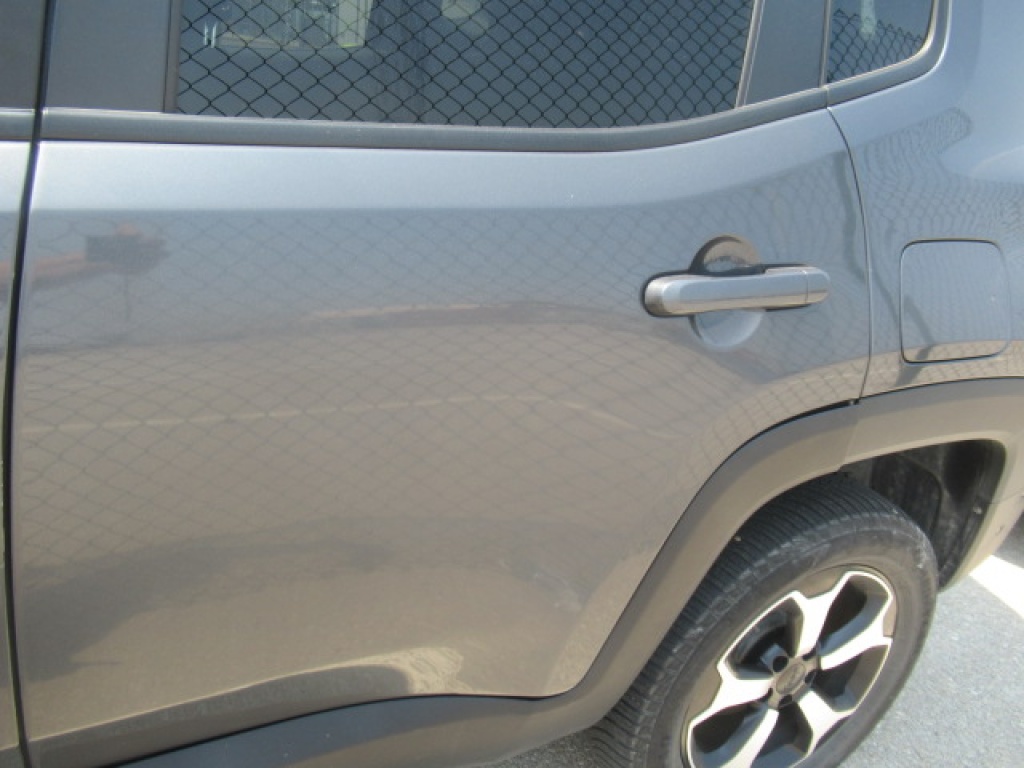 Daño en panel dañado dañado