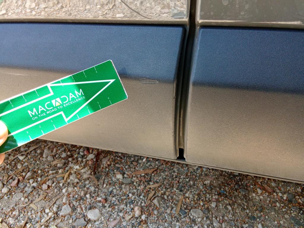Daño en panel dañado dañado